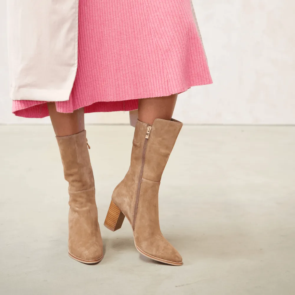 Aisley Light Choc Suede Boots