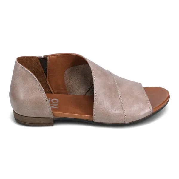 BUENO TANNER SANDAL